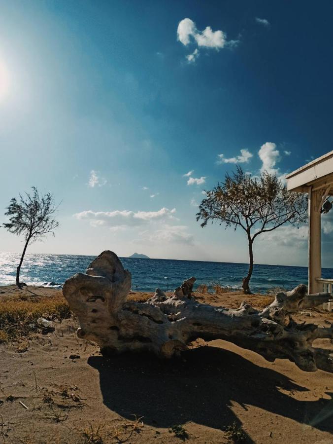 فيلا Anemi كاميلاريون المظهر الخارجي الصورة